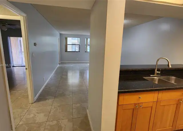 Property at 8100 Geneva Ct #340, Doral, FL, 33166, 1 bed, 1 bath, [object Object]