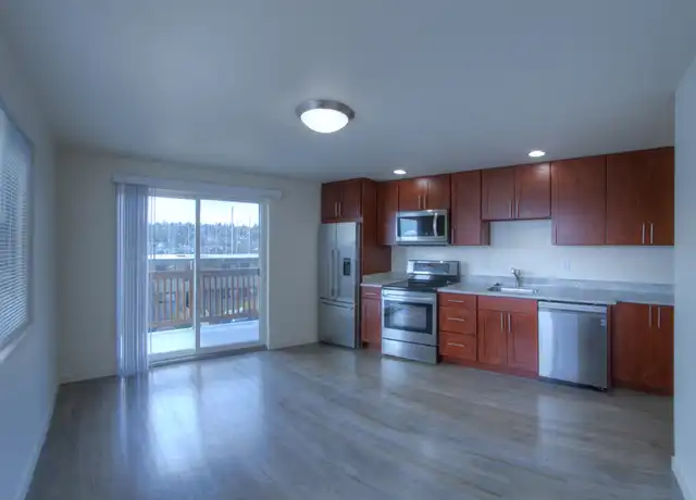 Property at 2827 14th Ave W Unit 5, Seattle, WA, 98119, 3 beds, 2 baths, [object Object]