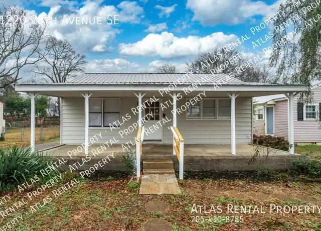 Property at 1220 20th Ave SE, Decatur, AL, 35601, 4 beds, 2 baths, [object Object]