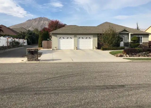 Property at 410 S Elliott Ave, Wenatchee, WA, 98801, 4 beds, 2.5 baths, [object Object]