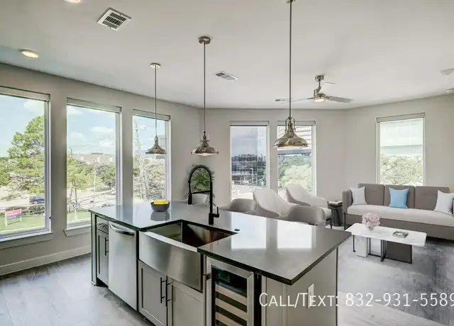 Property at 4740 Westheimer Rd Unit ARO3, Houston, TX, 77027, 2 beds, 2 baths, [object Object]