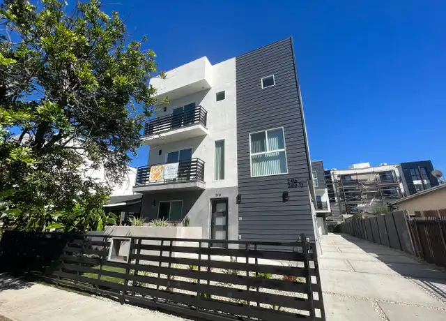 Property at 2416 Carmona Ave Unit 2416, Los Angeles, CA, 90016, 4 beds, 4 baths, [object Object]