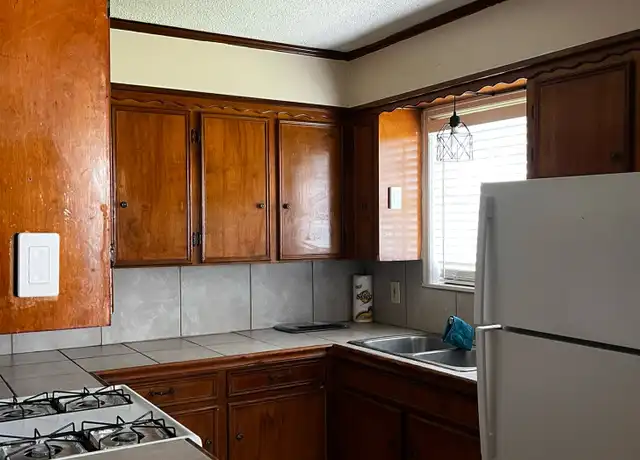 Property at 2808 7th St, Lake Charles, LA, 70615, 3 beds, 1 bath, [object Object]