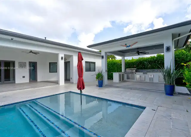 Property at 2521 SW 105th Ave, Miami, FL, 33165, 3 beds, 3 baths, [object Object]