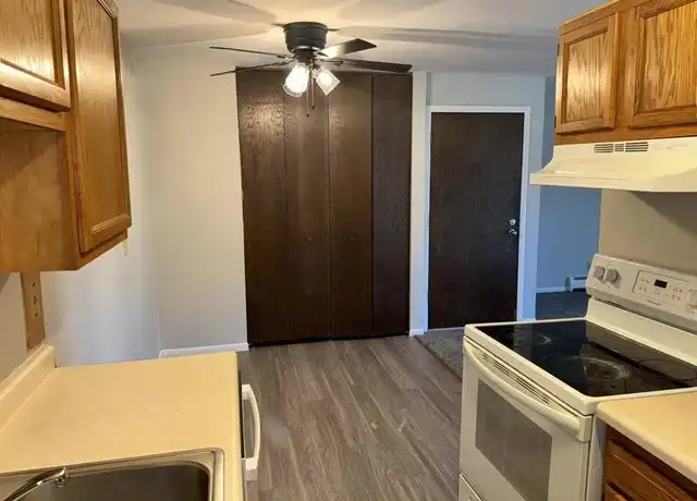 Property at 116 Berkley Rd Unit 8, Verona, WI, 53593, 2 beds, 1 bath, [object Object]