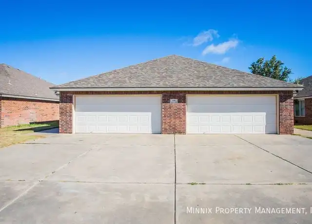 Property at 528 N Clinton Ave Unit B, Lubbock, TX, 79416, 3 beds, 3 baths, [object Object]