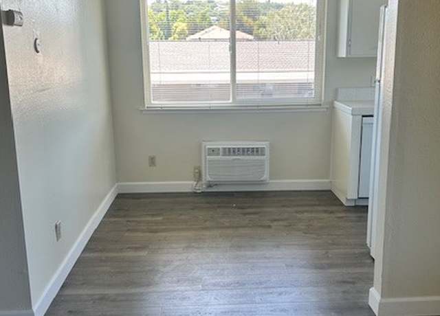 Photo of 8197 Kelton Dr Unit 4, Gilroy, CA 95020