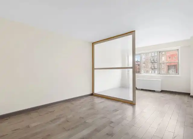 Property at 15 Charles St Unit 3G, New York, NY, 10014, 0 beds, 1 bath, [object Object]