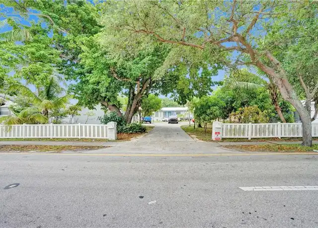 Property at 2320 Polk St, Hollywood, FL, 33020, 3 beds, 2 baths, [object Object]