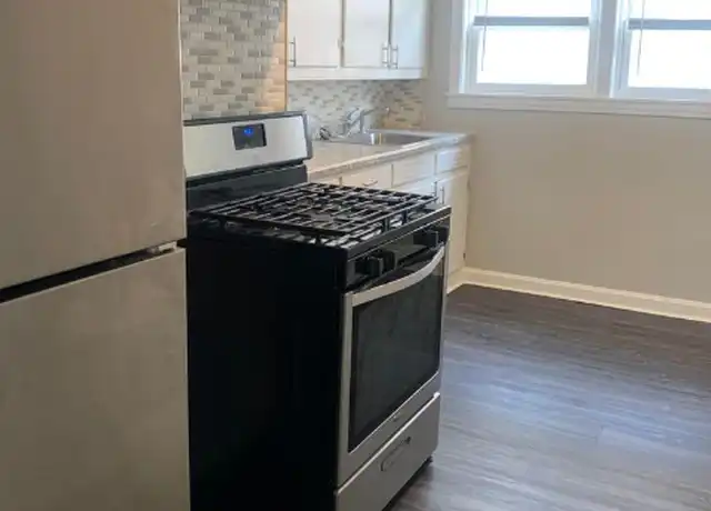 Property at 529 E 7th St Unit 2, Davenport, IA, 52803, 2 beds, 1 bath, [object Object]