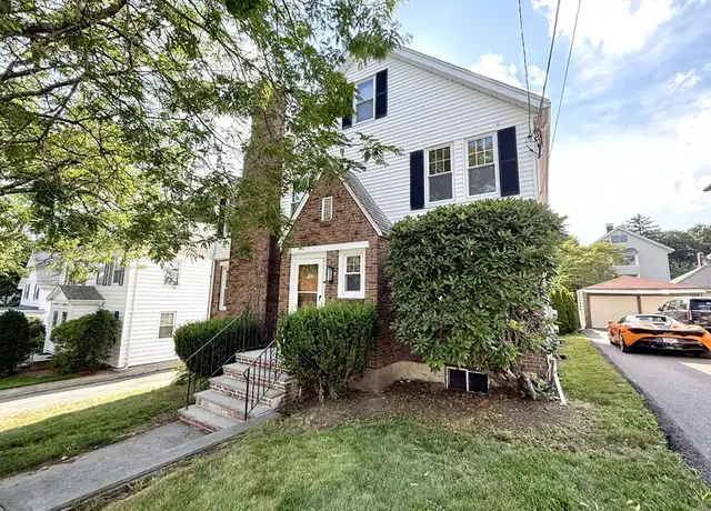 Property at 150 Robbins Rd Unit 1, Watertown, MA, 02472, 3 beds, 2 baths, [object Object]