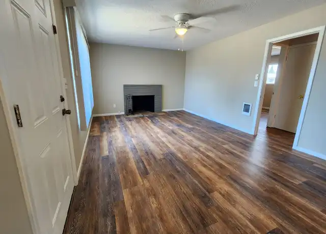 Property at Refurbished 2 Bed 1 Bath with W/D in unit - close to Elk Rock, Max, on bus line - 13214 13320 River Rd, Milwaukie, OR, 97269, 2 beds, 1 bath, [object Object]