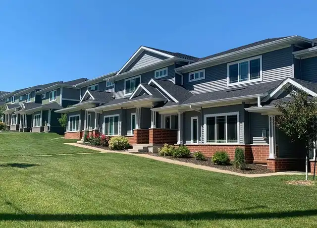 Property at 903 S Scott Blvd, Iowa City, IA, 52245, 3 beds, 2.5 baths, [object Object]