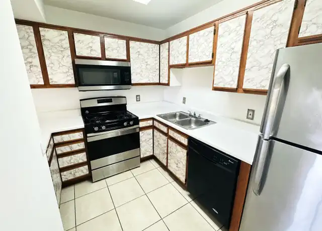 Property at 15290 SW 106th Ln #333, Miami, FL, 33196, 1 bed, 1 bath, [object Object]