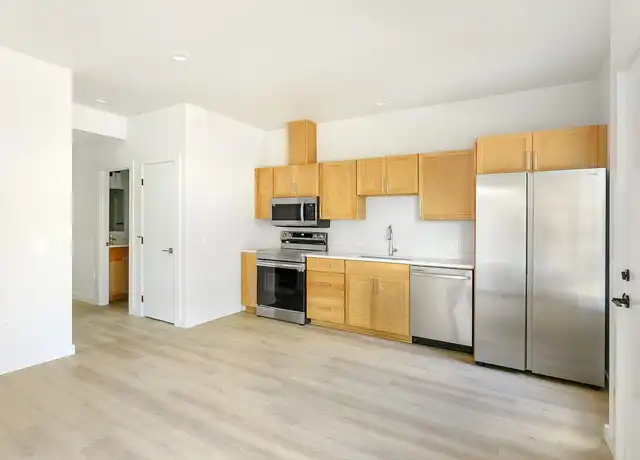 Property at 6794 N McKenna Ave, Portland, OR, 97203, 6 beds, 2 baths, [object Object]