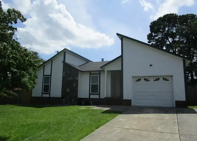 Property at 2120 Lothbury Dr, Fayetteville, NC, 28304, 3 beds, 2 baths, [object Object]
