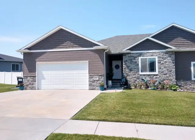 Property at 9407 Friedman St, Lincoln, NE, 68516, 4 beds, 3 baths, [object Object]