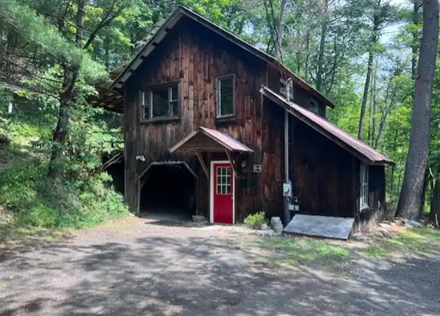 Property at 7 Jackson Hill Rd, Saugerties, NY, 12477, 2 beds, 2 baths, [object Object]