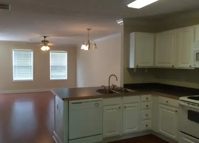 Property at 105 Westchester Dr, Athens, GA, 30606, 2 beds, 2.5 baths, [object Object]