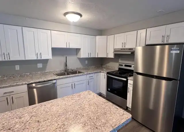 Property at 2752 Humboldt Rd, Green Bay, WI, 54311, 2 beds, 1 bath, [object Object]