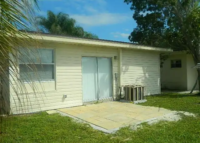 Property at 2750 Lakeview Dr, Fort Myers, FL, 33905, 1 bed, 1 bath, [object Object]