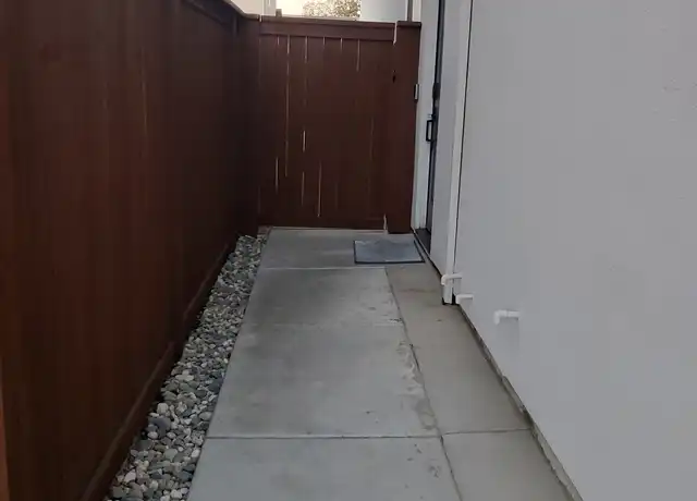 Property at 1285 Roberts Dr, Woodland, CA, 95776, 1 bed, 1 bath, [object Object]