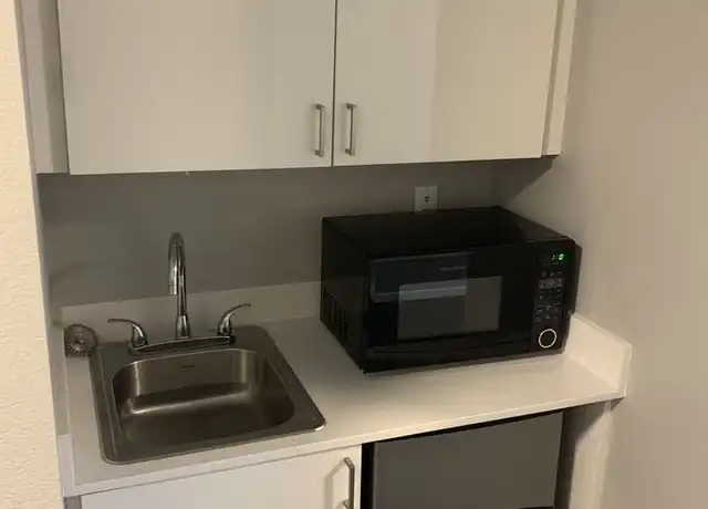 Property at 6105 Roosevelt Way NE Unit 101, Seattle, WA, 98115, 0 beds, 1 bath, [object Object]