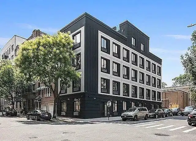 Property at 22 E 212th St, Bronx, NY, 10467, 3 beds, 1 bath, [object Object]