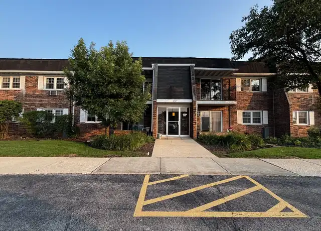Property at 2427 Ogden Ave #3, Downers Grove, IL, 60515, 2 beds, 1 bath, [object Object]