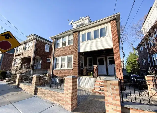 Property at 103 Colborne Rd, Brighton, MA, 02135, 2 beds, 1 bath, [object Object]