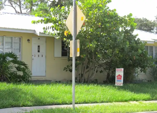 Property at 300 Colonia Ln, Nokomis, FL, 34275, 1 bed, 1 bath, [object Object]