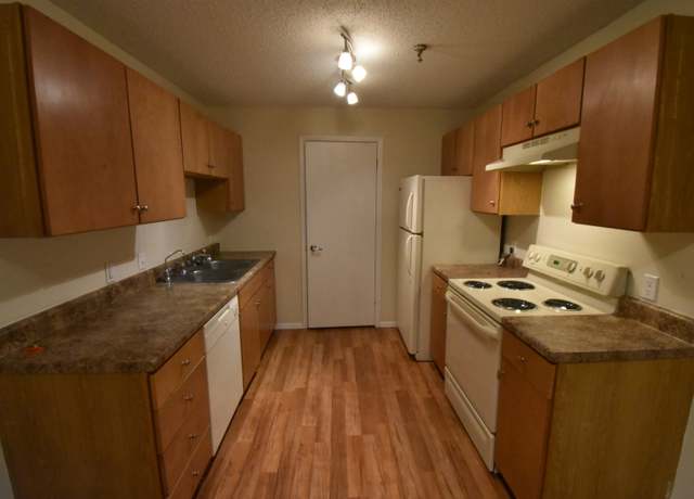 Photo of 1360 Brook St Unit L, St. Charles, IL 60174
