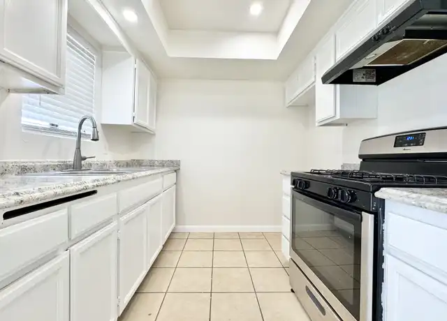 Property at 5917 Woodman Ave Unit 103, Sherman Oaks, CA, 91401, 2 beds, 2 baths, [object Object]