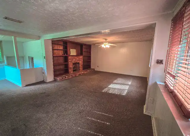 Property at 313 Wayne Pl, Mobile, AL, 36609, 3 beds, 2 baths, [object Object]
