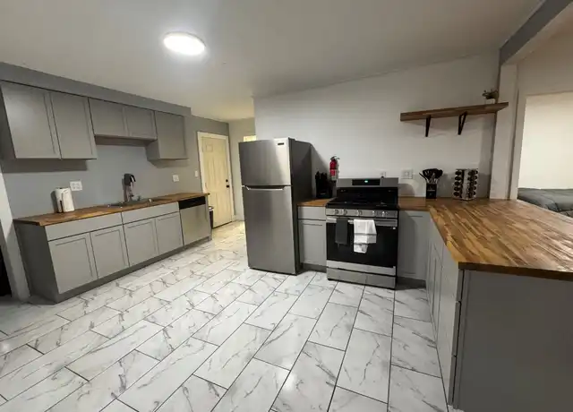 Property at 249 Robinson St Unit 2, Binghamton, NY, 13904, 4 beds, 1 bath, [object Object]