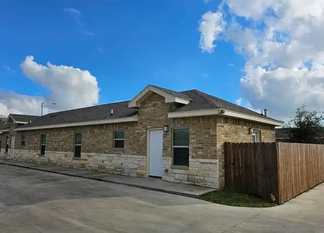 Property at 5600 Nightingale Ave Unit 2, Mission, TX, 78573, 1 bed, 1 bath, [object Object]