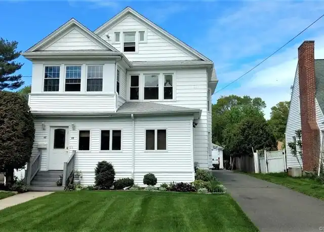 Property at 60 Woodmere Rd #2, West Hartford, CT, 06119, 2 beds, 1.5 baths, [object Object]