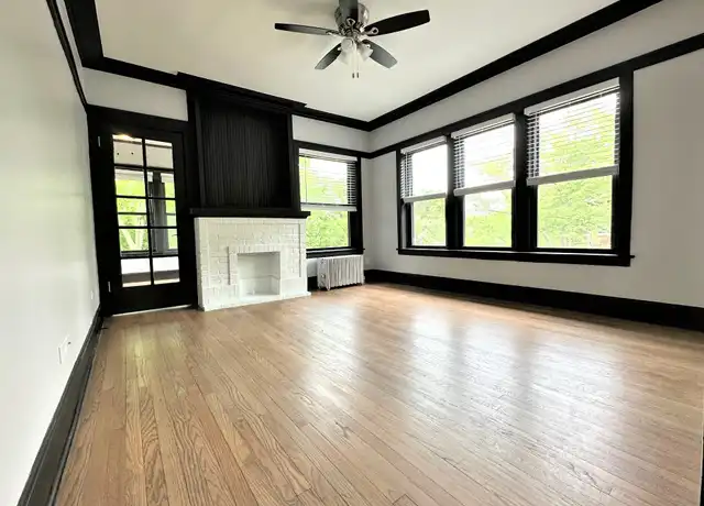 Property at 1400 W Summerdale Ave Unit 3E, Chicago, IL, 60640, 3 beds, 1 bath, [object Object]