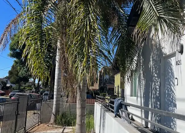 Property at 823 W 43rd Pl Unit 821, Los Angeles, CA, 90037, 2 beds, 1 bath, [object Object]