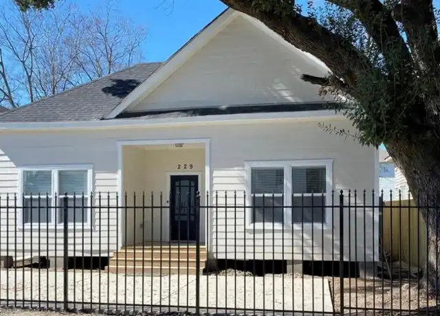 Property at 229 N Everton St, Houston, TX, 77003, 3 beds, 2 baths, [object Object]