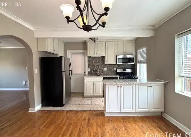 Property at 1107 W 45th St Unit 1101-4, Kansas City, MO, 64111, 2 beds, 1 bath, [object Object]