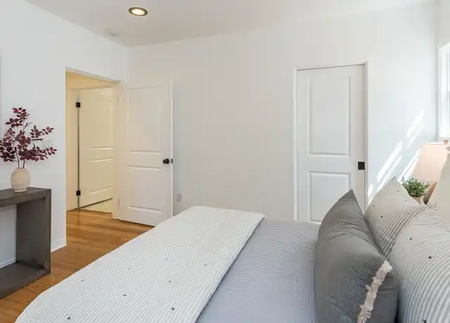 Property at 2117 Castillo St, Santa Barbara, CA, 93105, 1 bed, 1 bath, [object Object]