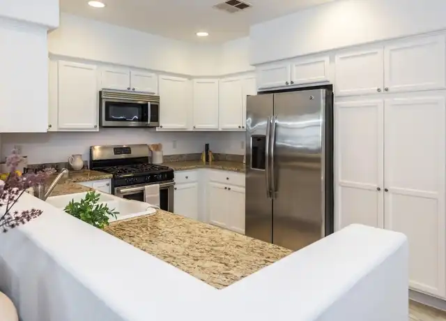 Property at 2117 Castillo St, Santa Barbara, CA, 93105, 1 bed, 1 bath, [object Object]