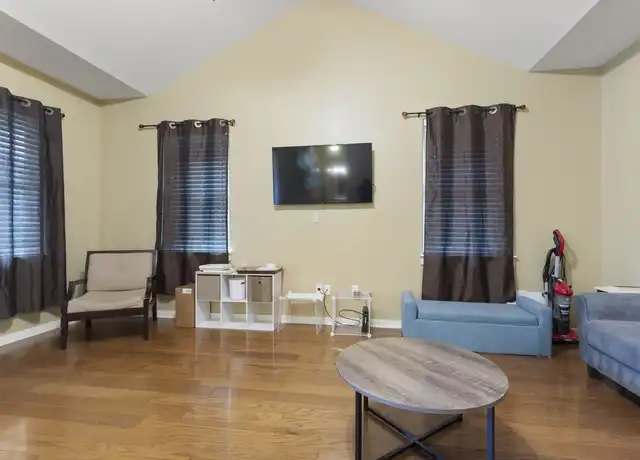 Property at 359 Westbury Ln Unit 2C, Georgetown, TX, 78633, 6 beds, 2 baths, [object Object]
