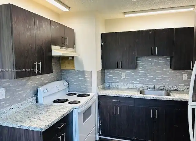 Property at 853 SW 9th St Unit 1, Hallandale Beach, FL, 33009, 1 bed, 1 bath, [object Object]
