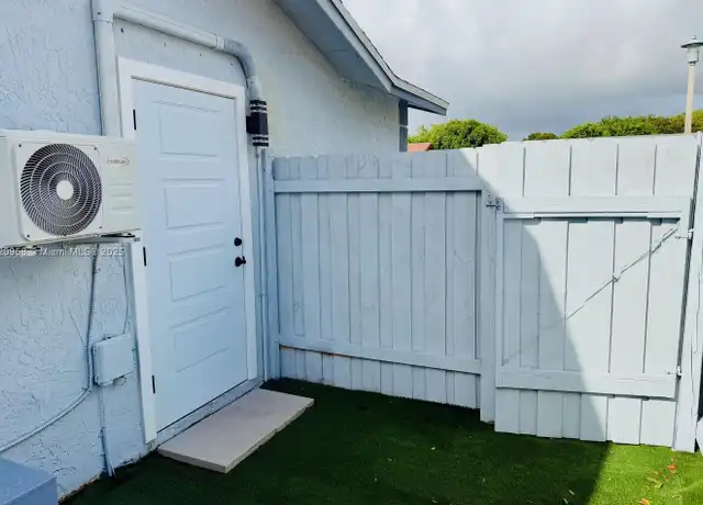 Property at 8350 NW 7th St, Pembroke Pines, FL, 33024, 0 beds, 1 bath, [object Object]