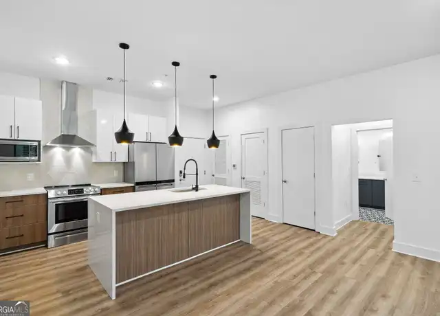 Property at 112 Rogers St SE Unit 304, Atlanta, GA, 30317, 1 bed, 1 bath, [object Object]