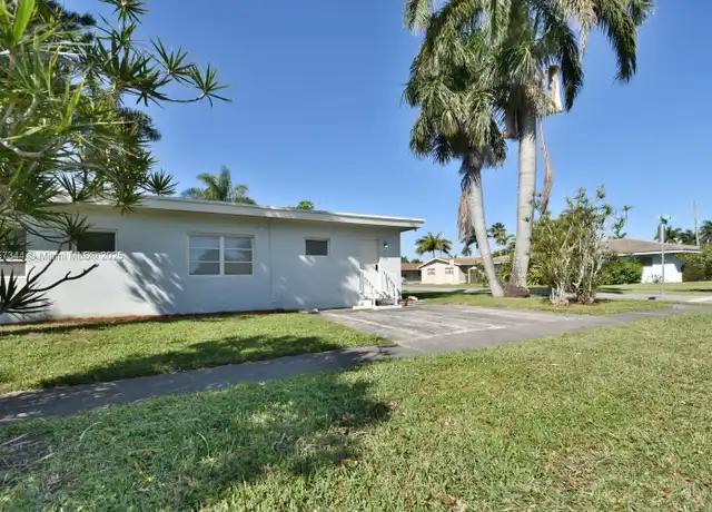 Property at 250 SE Park St Unit 4, Dania Beach, FL, 33004, 1 bed, 1 bath, [object Object]