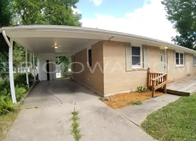 Property at 215 7th St, Marion, IA, 52302, 2 beds, 1 bath, [object Object]