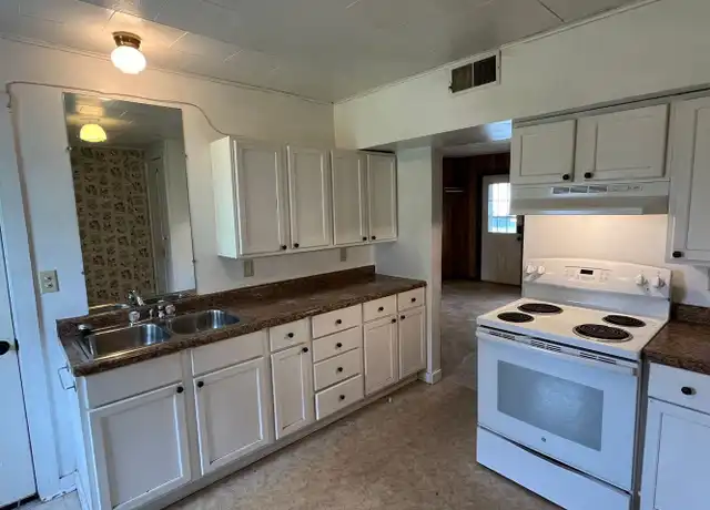 Property at 310 W Arnold St, Marshfield, WI, 54449, 2 beds, 1 bath, [object Object]